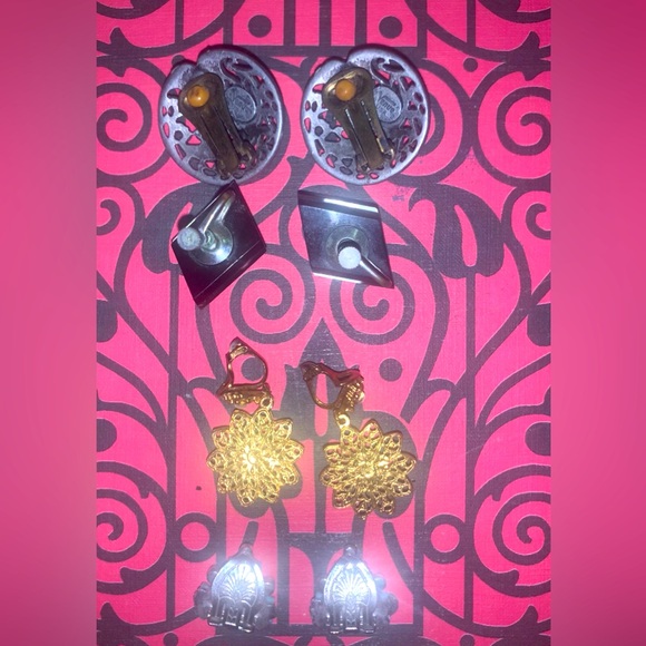 Vintage Clip-On Earring Bundle. - Picture 3 of 3